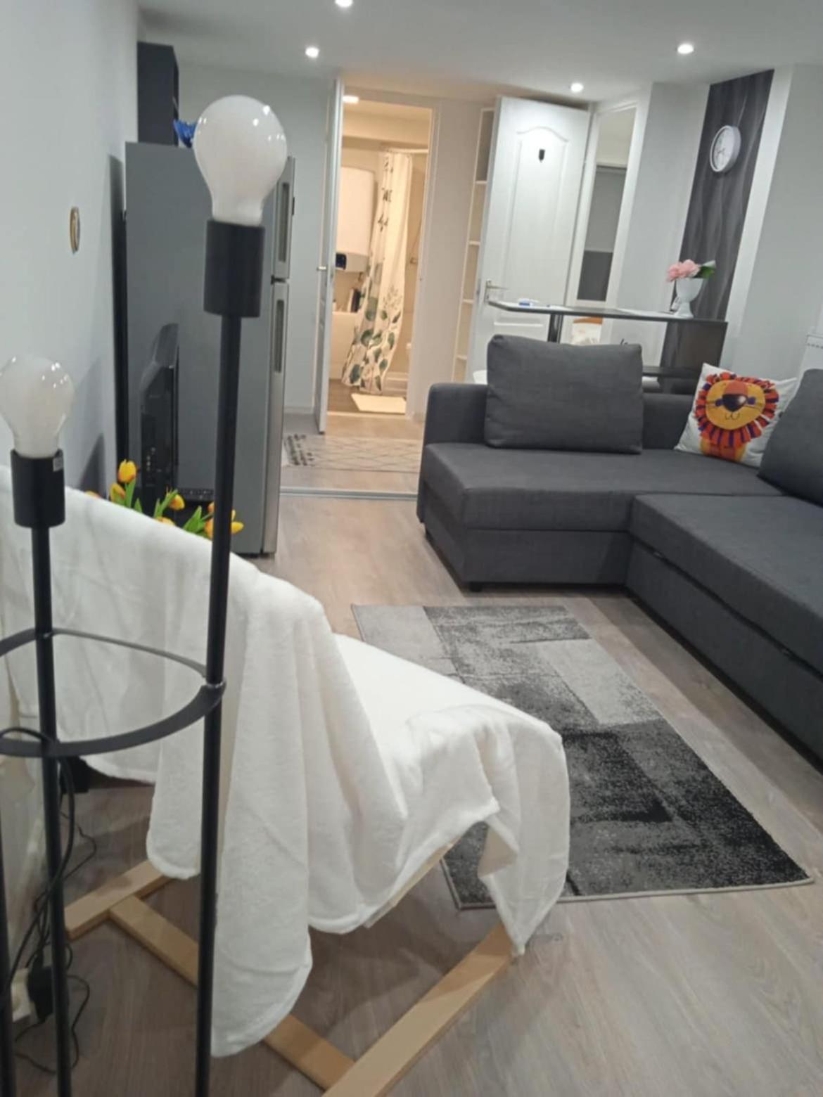 Dobozi Apartman Debrecen Eksteriør bilde